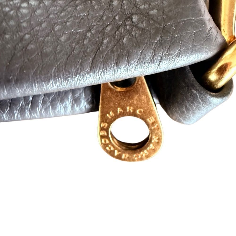 Marc Jacobs Classic Q Percy Leather Crossbody Bag Grey Gold - Picture 6 of 11